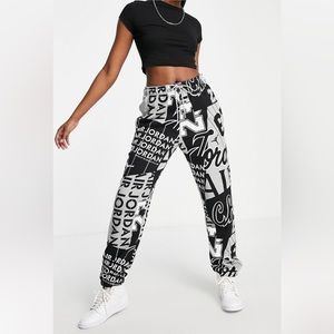 NIKE AIR JORDAN PRINT ALL OVER JOGGER SWEATPANTS GREY BLACK WOMENS S M NWT